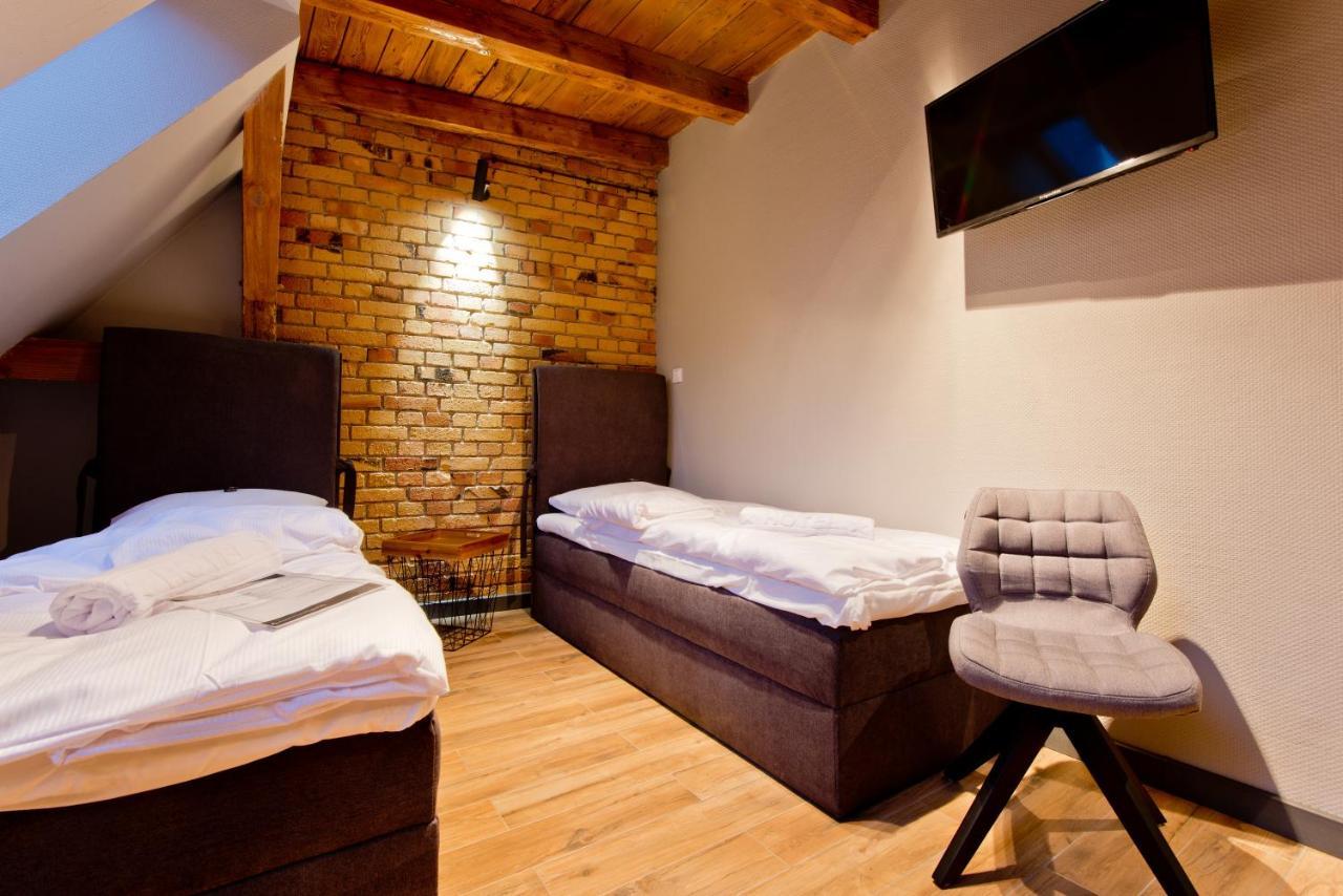 Apartsuites I Sorau Żary Dış mekan fotoğraf A room at the hotel
